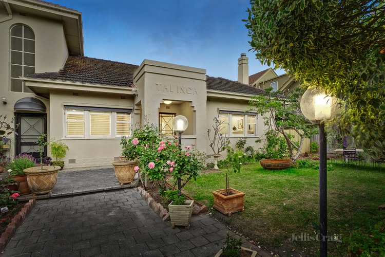 1/806 Burke Road Camberwell 3124