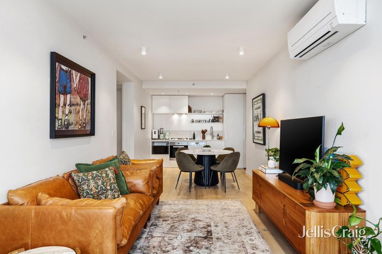 1806 7 Claremont Street South Yarra 3141