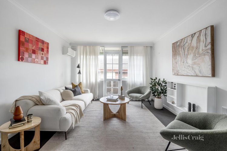 18 133-135 Riversdale Road Hawthorn 3122