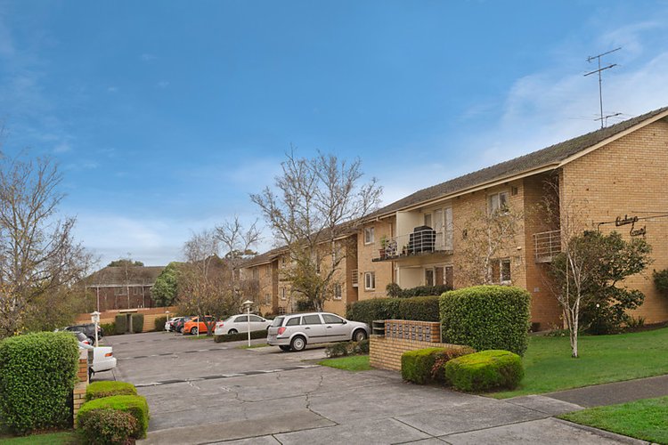 18/3-5 Kireep Road Balwyn 3103