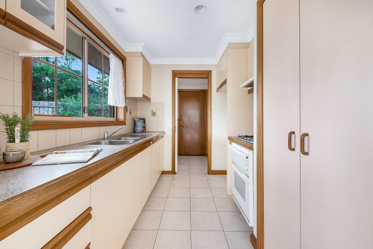 1/83 Bogong Avenue Glen Waverley 3150