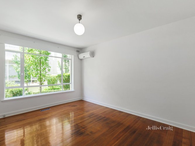 18 30 Balaclava Road St Kilda East 3183
