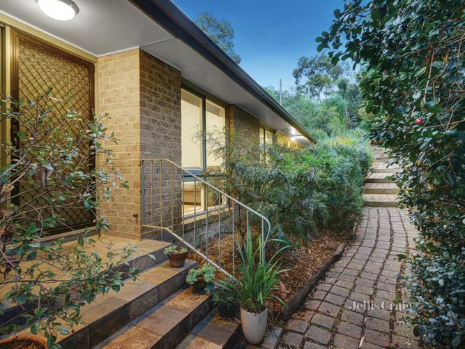 186 Scenic Crescent Eltham North 3095