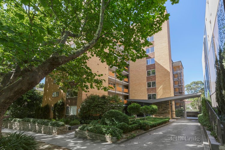 18/740 Orrong Road Toorak 3142