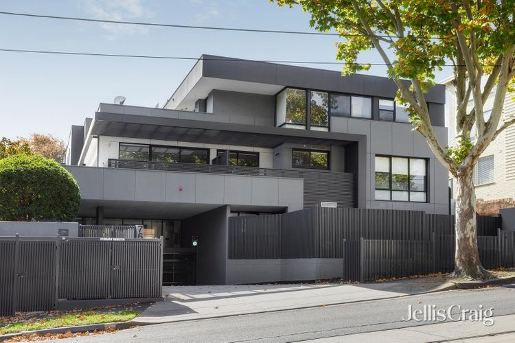 18 765 Malvern Road Toorak 3142