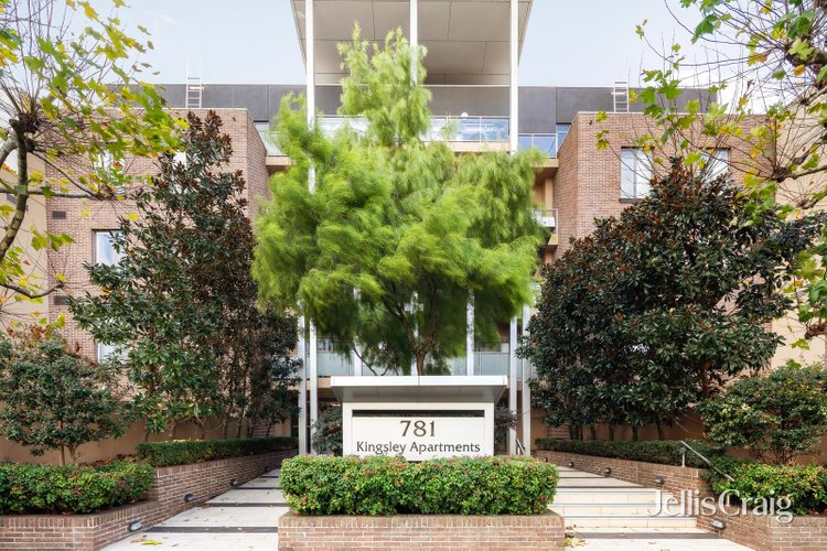 18 781 Whitehorse Road Mont Albert 3127