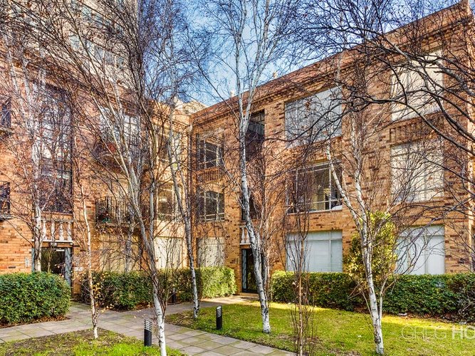18 8 Louise Street Melbourne 3004