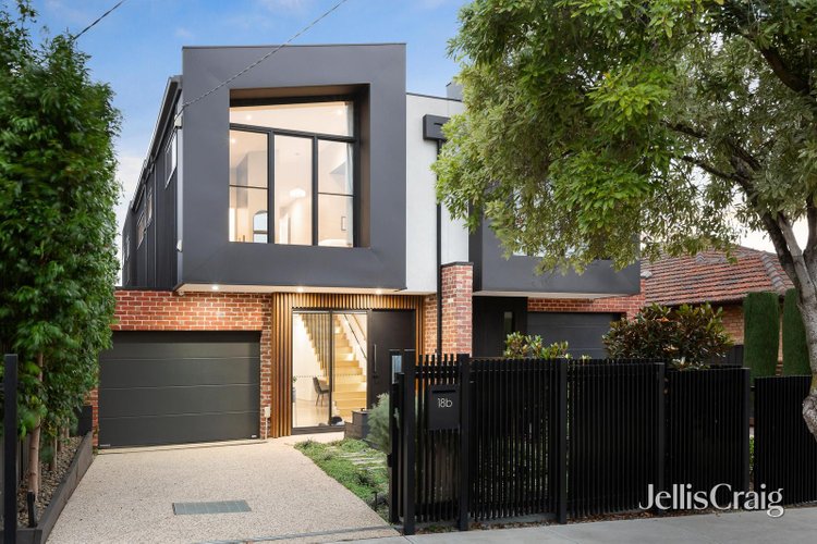 18b Gladhall Avenue Thornbury 3071