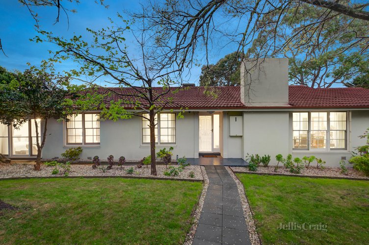 19 Beleura Grove Lower Plenty 3093