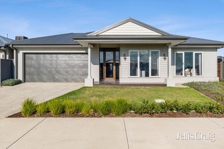 19 Blomeley Drive Lucas 3350