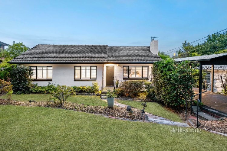 19 Burlock Avenue Ringwood North 3134