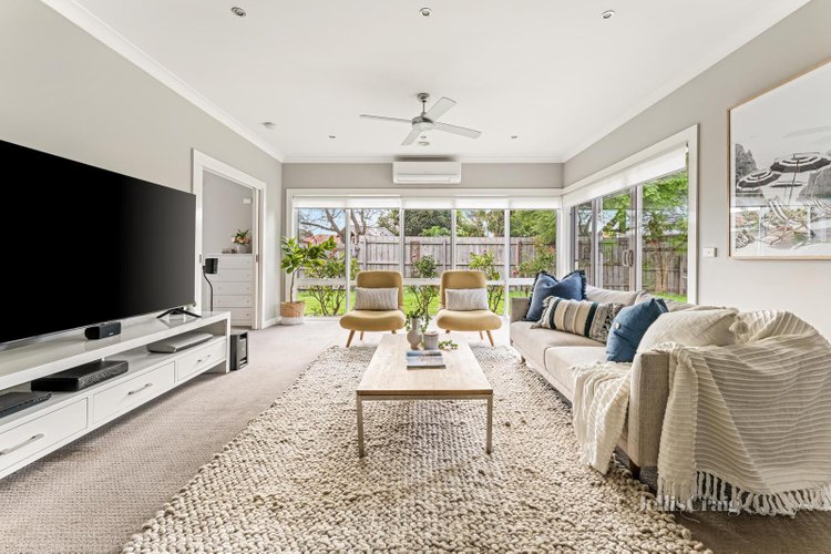19 Camelia Grove Cheltenham 3192