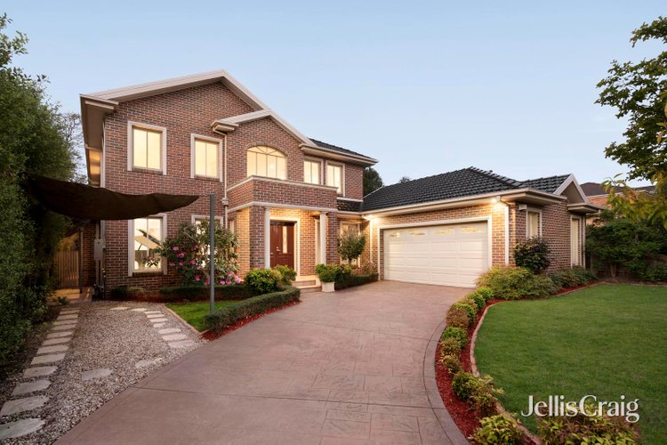 19 Charlton Street Mount Waverley 3149