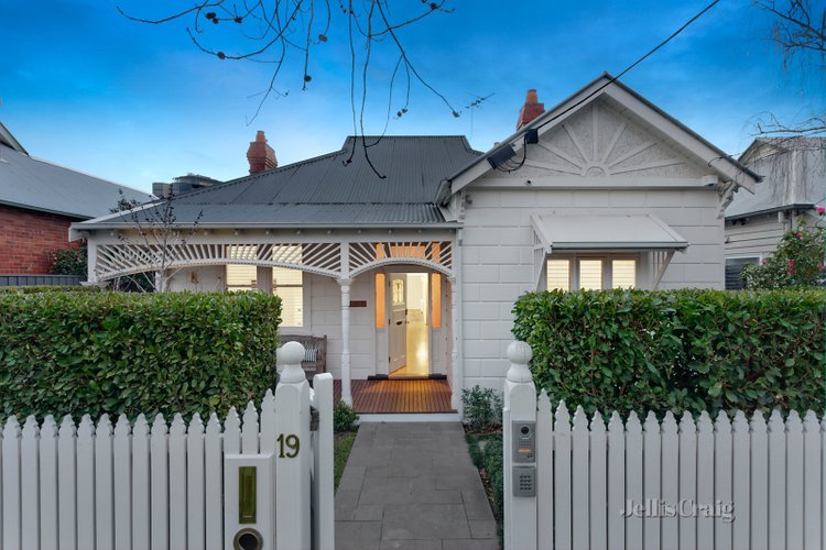 19 Clarence Street Malvern East 3145