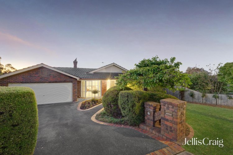 19 Dandallo Drive Eltham 3095