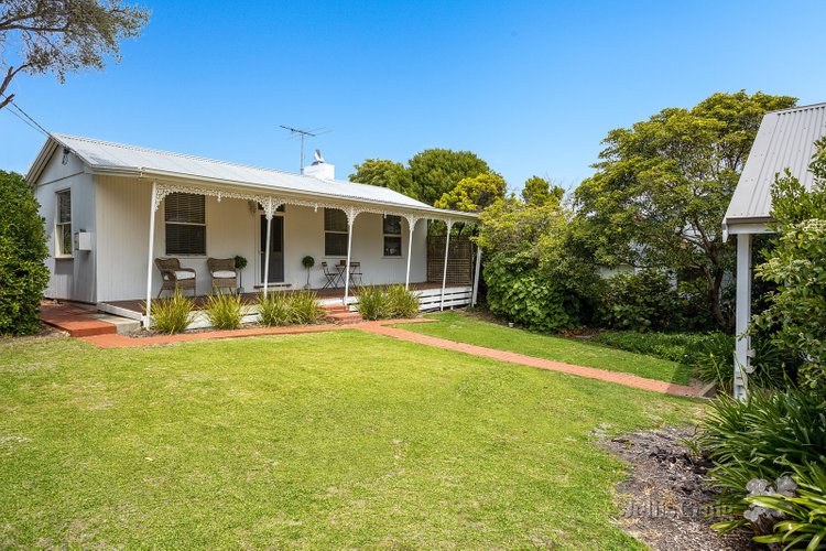 19 Derrick Street Blairgowrie 3942