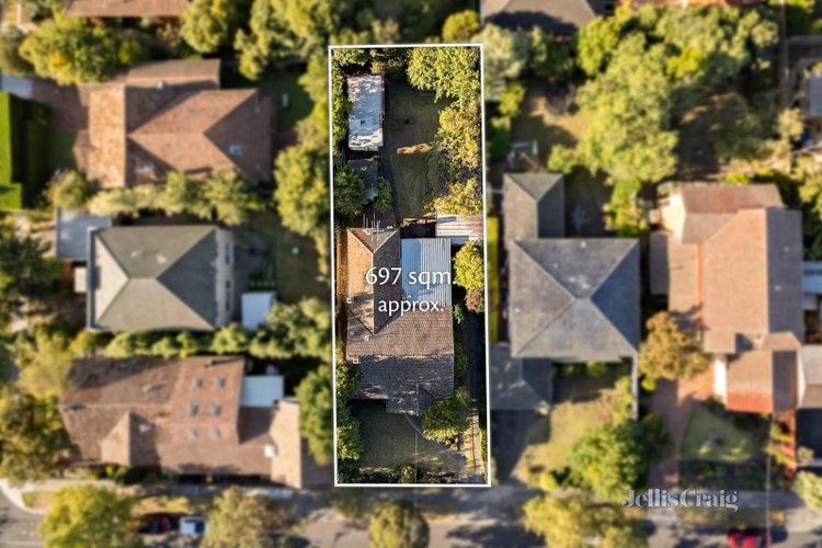 19 Doonkuna Avenue Camberwell 3124