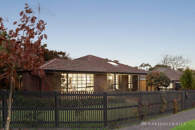 19 Dryden Street