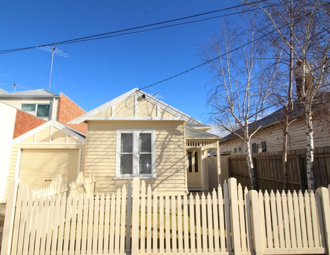 19 Elizabeth Street Geelong West 3218