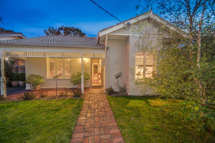 19 Etna Street Glen Huntly 3163