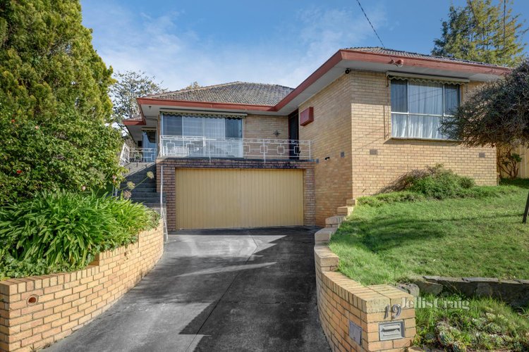 19 Falconer Street Glen Waverley 3150