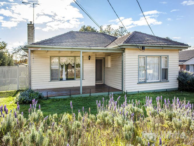 19 Farleigh Avenue Burwood 3125