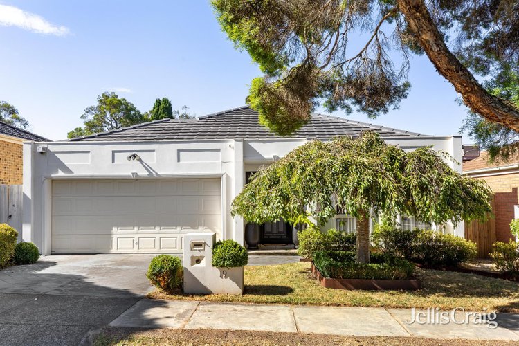 19 Finlayson Street Ringwood East 3135