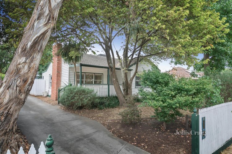 19 Highton Street Ringwood East 3135