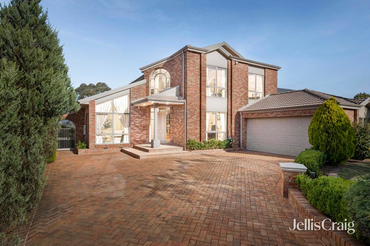 19 Hilledge Lane Mooroolbark 3138