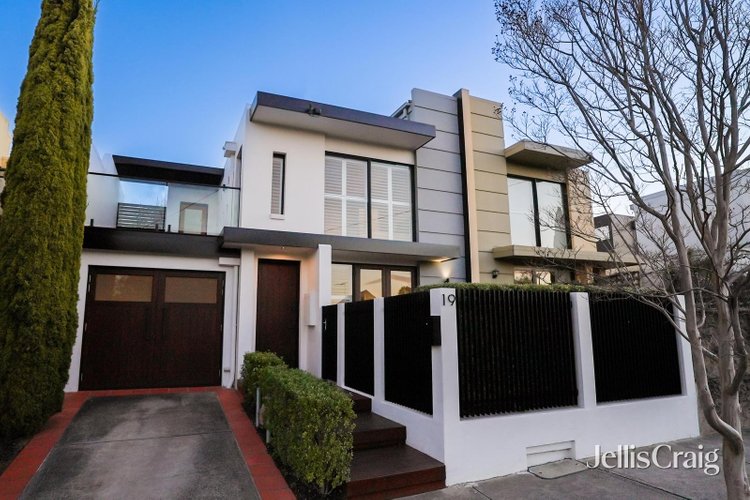 19 James Avenue Kew 3101