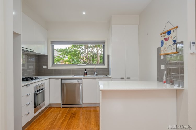 19 Lindsay Street Reservoir 3073