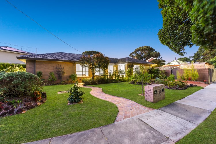 19 Mavista Avenue Glen Waverley 3150