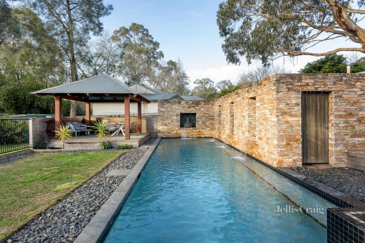 19 Mount View Road Boronia 3155