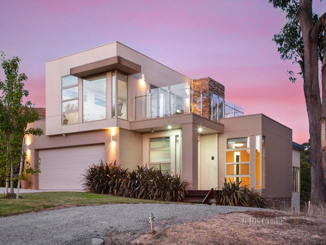 19 Nevett Crescent Mount Helen 3350