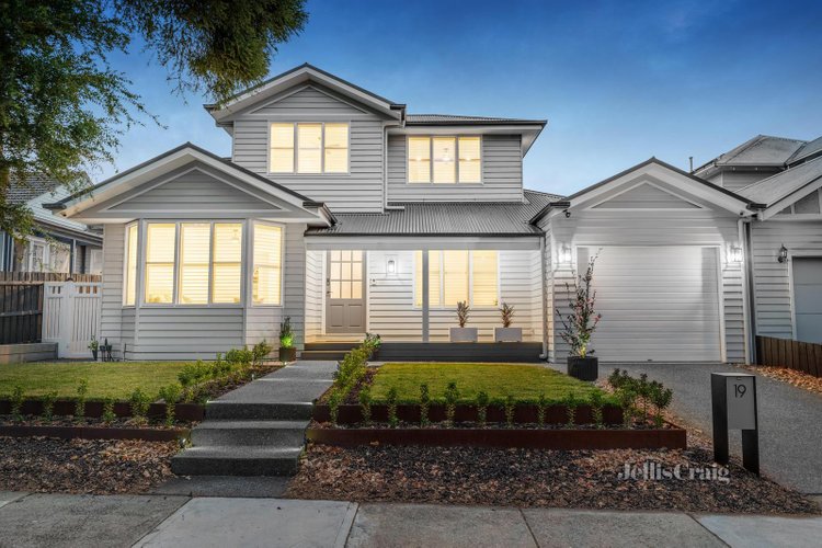 19 Owen Street Mitcham 3132