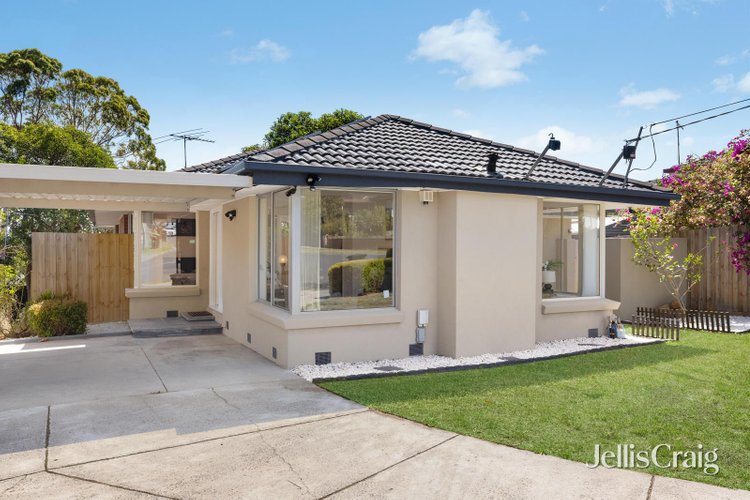 1 9 Palm Beach Crescent Mount Waverley 3149