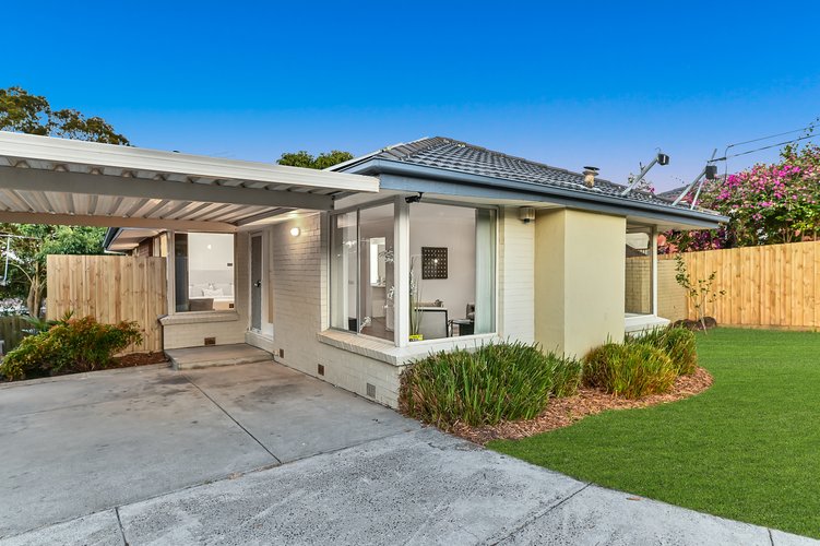 1 9 Palm Beach Crescent Mount Waverley 3149