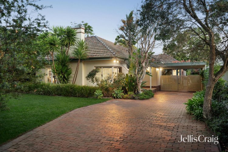 19 Park Road Surrey Hills 3127