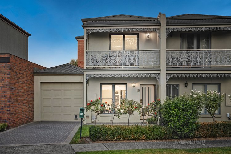 19 Parkside Boulevard Pascoe Vale South 3044