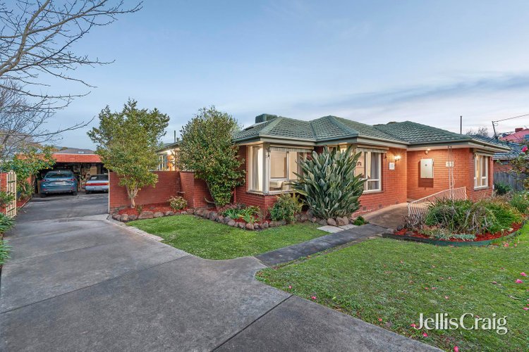 19 Pentlowe Road Wantirna South 3152