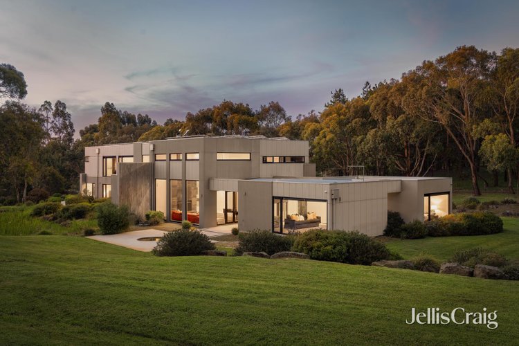 19 Pyrenees Vista Close Invermay 3352