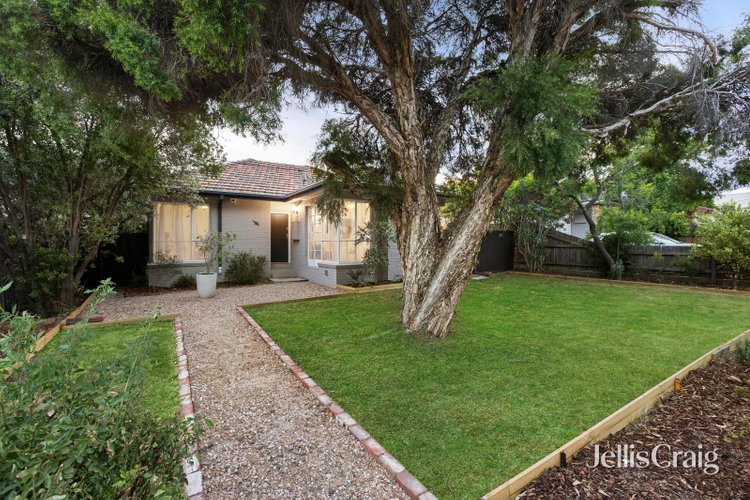 19 Rhodes Parade Pascoe Vale 3044