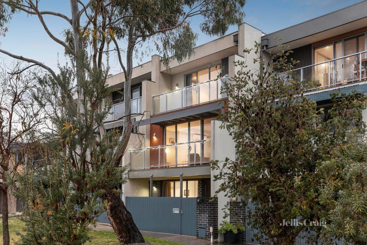19 Silverbanks Grove Mentone 3194