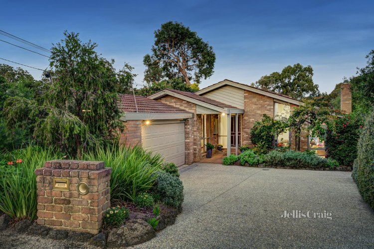 19 Snowball Road Eltham North 3095