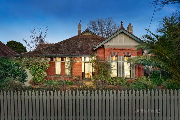 19 Stanhope Grove Camberwell 3124