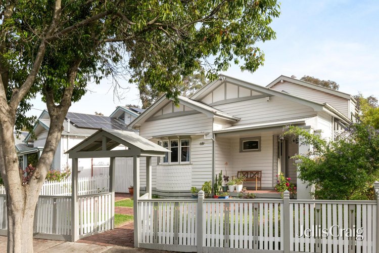 19 Sumner Avenue Northcote 3070