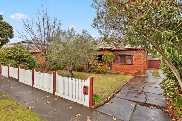 19 Sutherland Avenue Kew East 3102