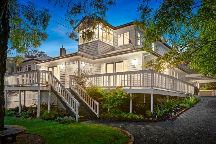 19 Wattle Grove Eltham 3095