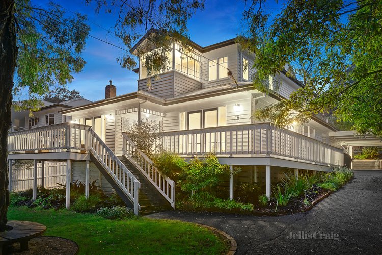 19 Wattle Grove Eltham 3095