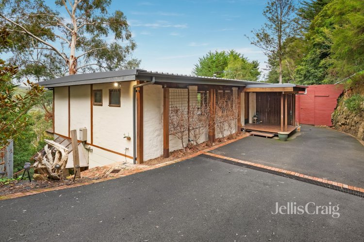 190 Research-Warrandyte Road North Warrandyte 3113